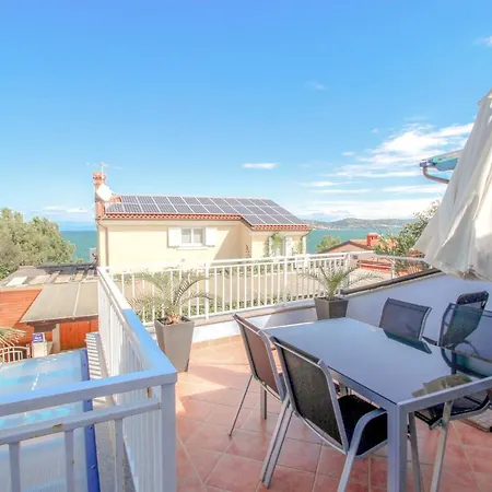 Apartman 3 Crveni Vrh